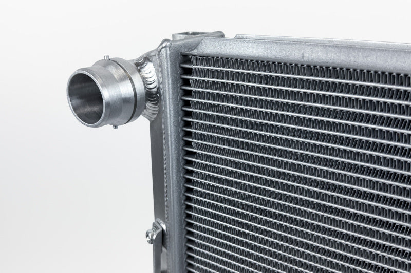 Load image into Gallery viewer, CSF Porsche 955/957 Cayenne / Audi Q7 / VW Touareg Heavy-Duty Performance Radiator
