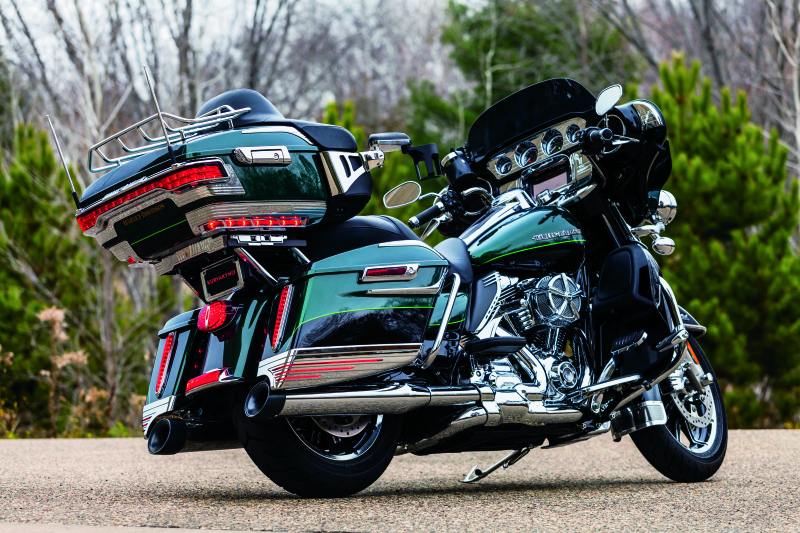 Load image into Gallery viewer, Kuryakyn Tri-Line Accent For Rear Tour-Pak Light Chrome
