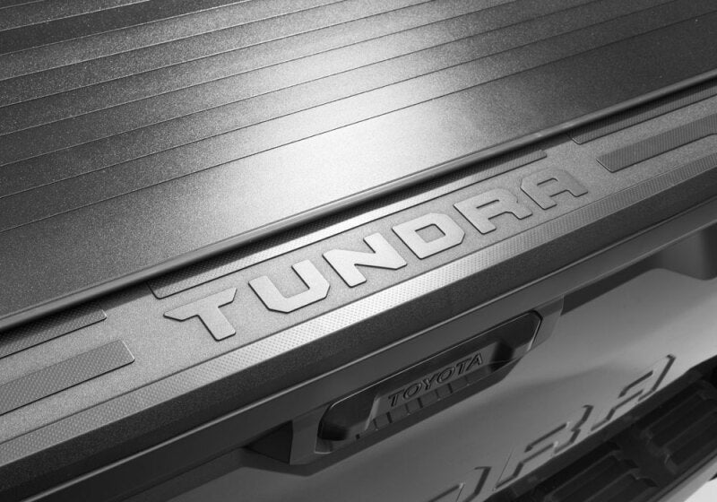Load image into Gallery viewer, Retrax 2024 Ford Ranger (5ft Bed) EQ Electric Retractable Tonneau Cover w/ T-Slot Rails
