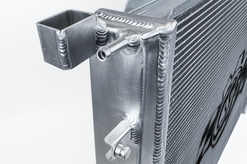 Load image into Gallery viewer, CSF Porsche 955/957 Cayenne / Audi Q7 / VW Touareg Heavy-Duty Performance Radiator

