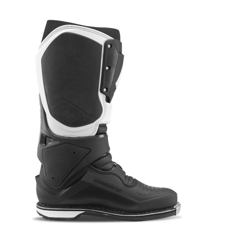 Load image into Gallery viewer, Gaerne SG22 Boot Black/White Size - 10.5
