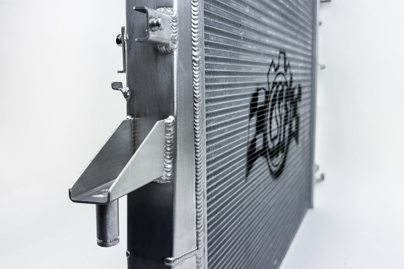 Load image into Gallery viewer, CSF Porsche 955/957 Cayenne / Audi Q7 / VW Touareg Heavy-Duty Performance Radiator
