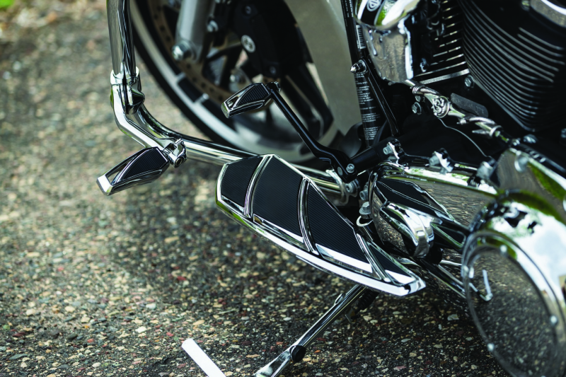 Load image into Gallery viewer, Kuryakyn Phantom Floorboards Chrome
