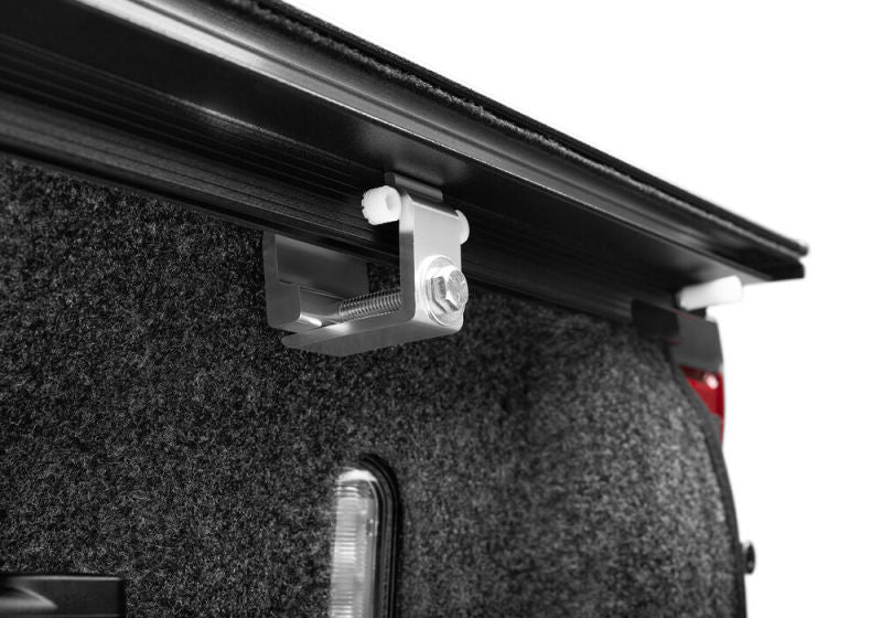 Load image into Gallery viewer, Retrax 21-22 Ford F-150 Super Crew/Super Cab (Incl. 2022 Lightning) 5.5ft Bed RetraxPRO MX
