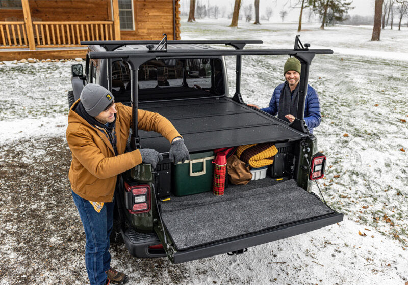 Load image into Gallery viewer, BAK 20-25 Jeep Gladiator 5ft. Bed BAKFlip MX4 TS
