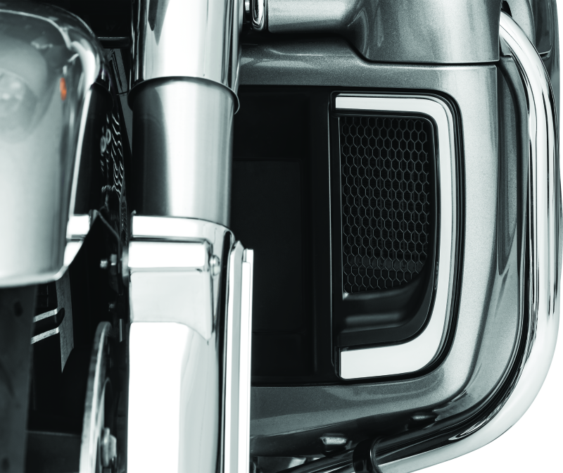 Load image into Gallery viewer, Kuryakyn Tracer Lower Fairing Grill Black
