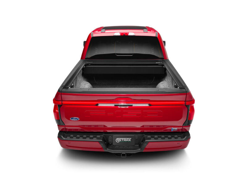 Load image into Gallery viewer, Retrax 21-22 Ford F-150 Super Crew/Super Cab (Incl. 2022 Lightning) 5.5ft Bed RetraxPRO MX

