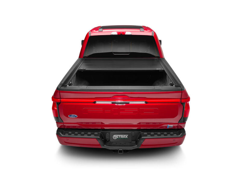 Load image into Gallery viewer, Retrax 21-22 Ford F-150 Super Crew/Super Cab (Incl. 2022 Lightning) 5.5ft Bed RetraxPRO MX

