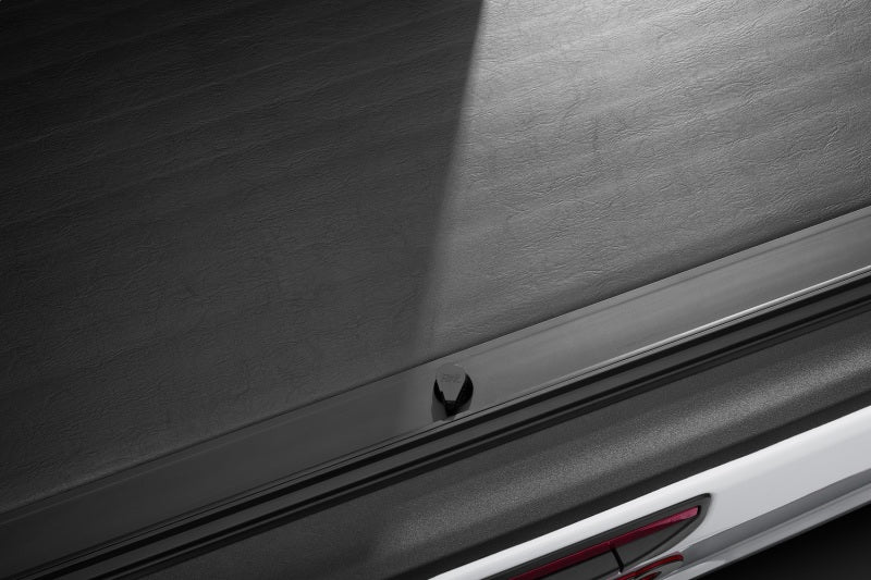 Load image into Gallery viewer, Rugged Ridge 20-22 Jeep Gladiator w/o Trail Rail Sys Armis Tonneau Cover w/Max Track - Tex. Blk
