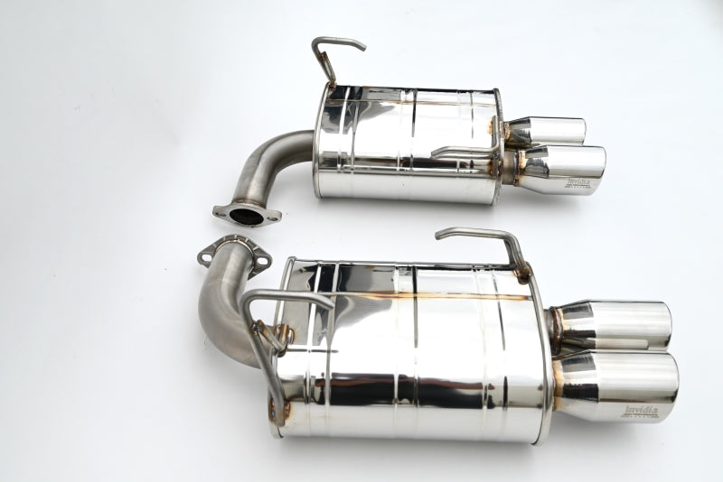 Load image into Gallery viewer, Invidia 22+ Subaru WRX Q300 3.5in. Rolled Dual Wall S.S Tip Axle-back Exhaust
