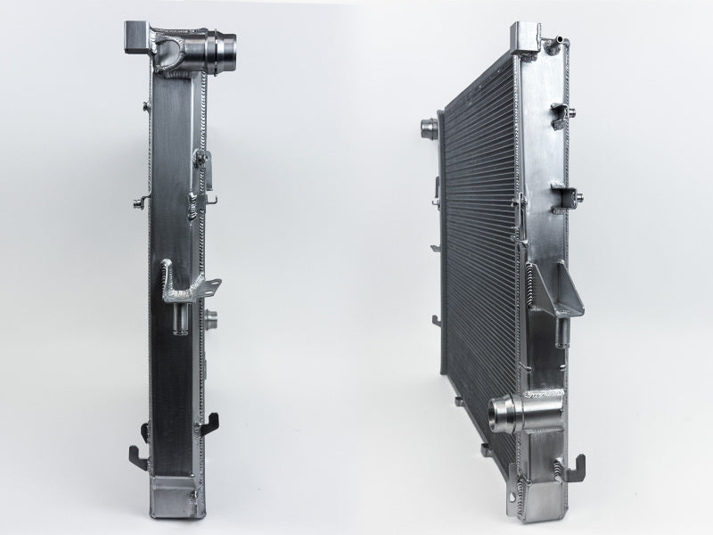 Load image into Gallery viewer, CSF Porsche 955/957 Cayenne / Audi Q7 / VW Touareg Heavy-Duty Performance Radiator
