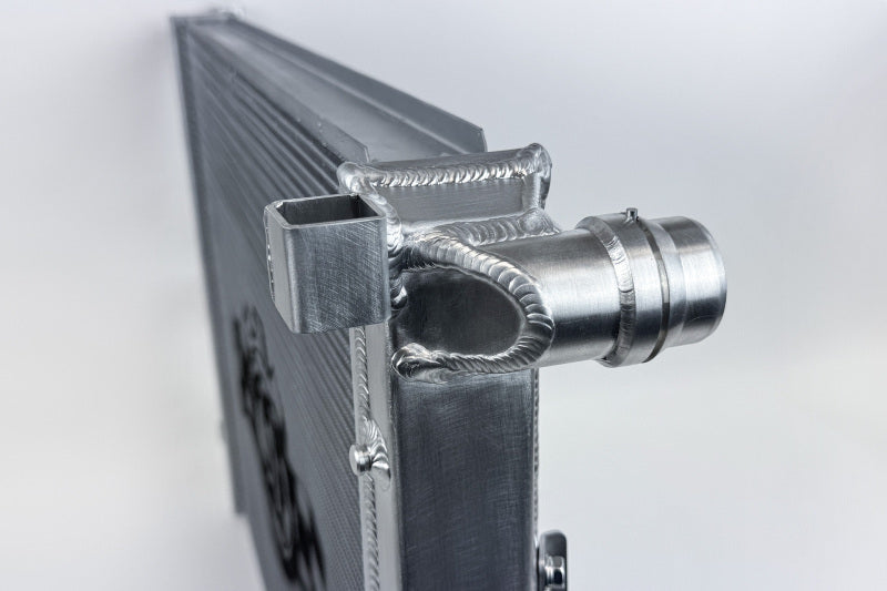 Load image into Gallery viewer, CSF Porsche 955/957 Cayenne / Audi Q7 / VW Touareg Heavy-Duty Performance Radiator
