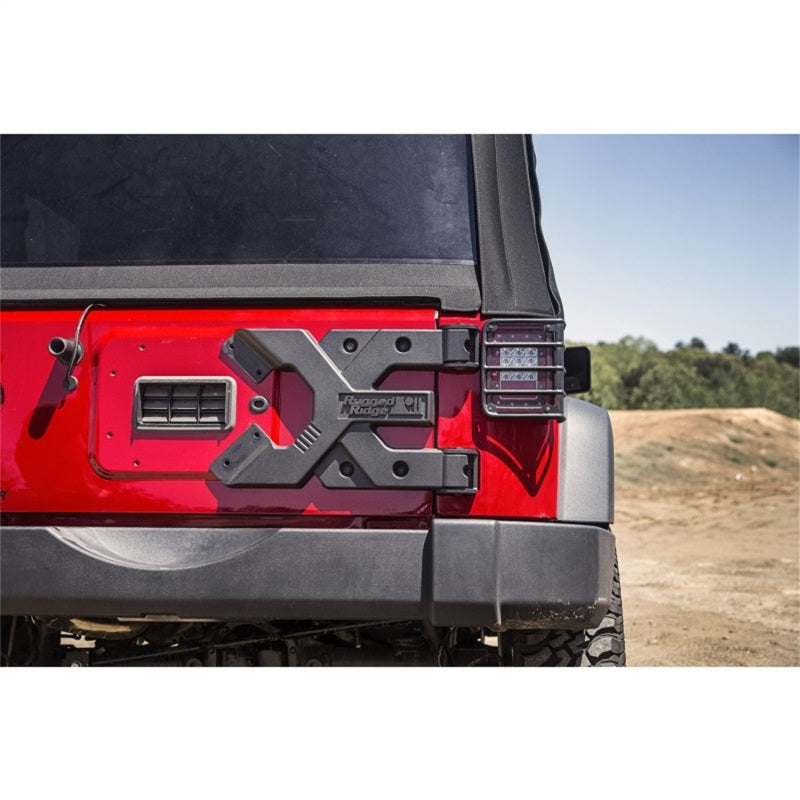 Load image into Gallery viewer, Rugged Ridge Spartacus HD Tire Carrier Hinge Casting 07-18 Jeep Wrangler JK
