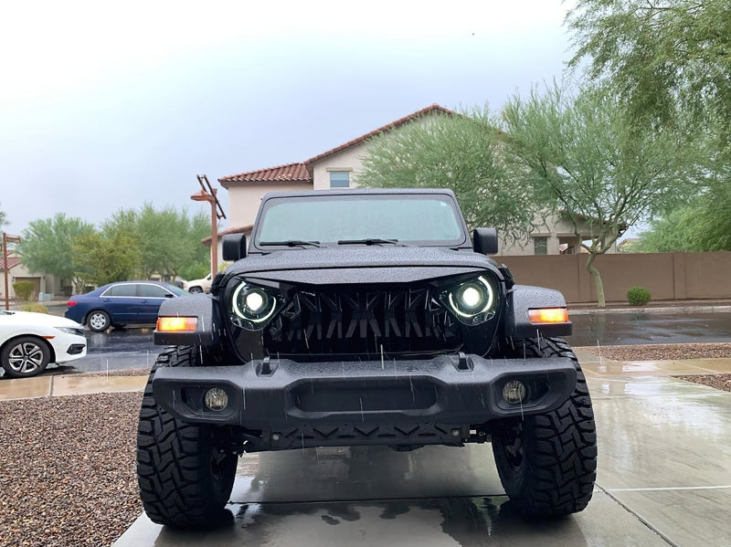 Load image into Gallery viewer, Oracle Jeep JL/Gladiator JT Oculus Switchback Bi-LED Projector Headlights - Amber/White Switchback
