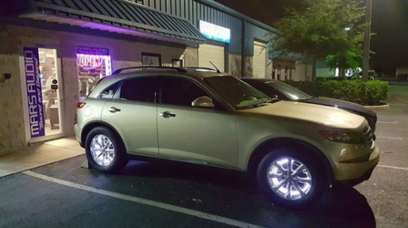 Load image into Gallery viewer, Oracle LED Illuminated Wheel Rings - Double LED - White
