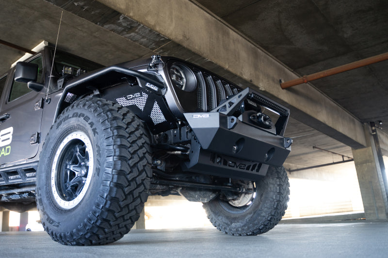 Load image into Gallery viewer, DV8 Offroad 18-23 Jeep Wrangler JL/JT Front Bumper Sway-Bar Disconnect Motor Skid Plate
