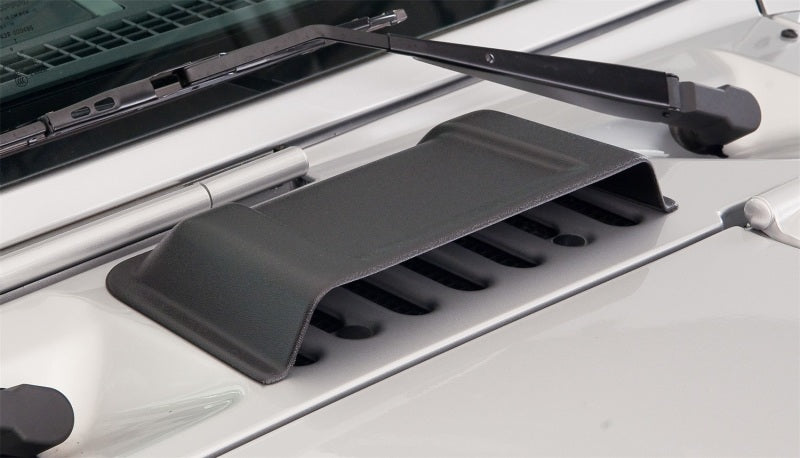 Load image into Gallery viewer, Bushwacker 98-18 Jeep Wrangler Trail Armor Hood Scoop (Textured Tpo) - Black
