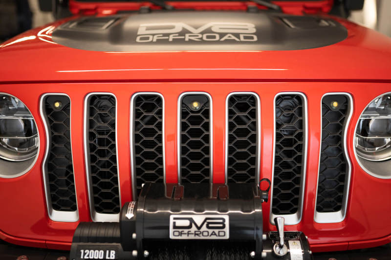 Load image into Gallery viewer, DV8 Offroad 2018+ Jeep JL Grill Amber Marker Lights
