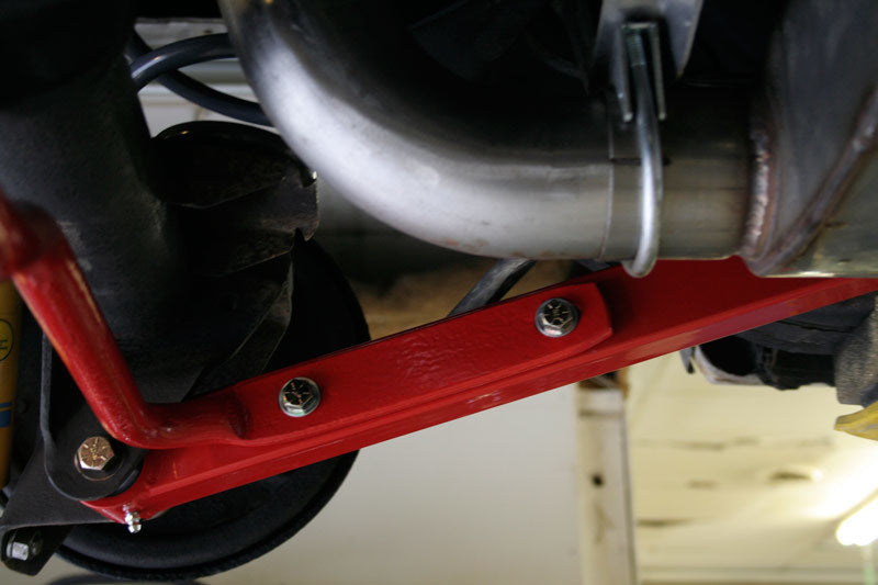Load image into Gallery viewer, UMI Performance 64-72 GM A-Body 1in Solid CrMo Rear Sway Bar
