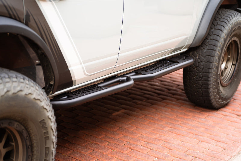 Load image into Gallery viewer, DV8 Offroad 21-22 Ford Bronco OE Plus Series Side Steps
