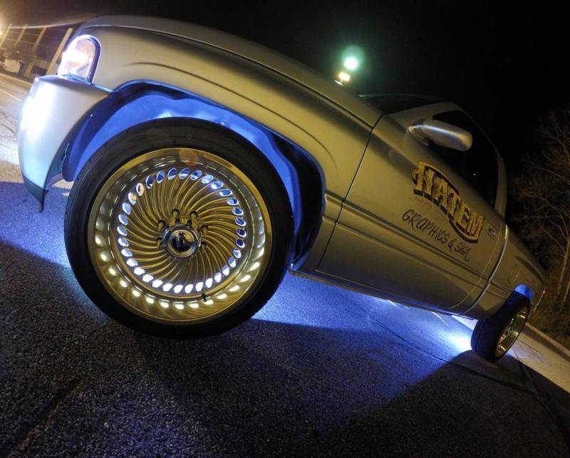 Load image into Gallery viewer, Oracle LED Illuminated Wheel Rings - Double LED - White
