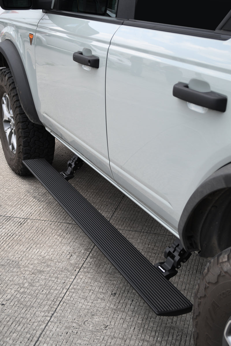 Load image into Gallery viewer, Go Rhino 21-23 Ford Bronco 4dr E-BOARD E1 Electric Running Board Kit (No Drill) - Tex. Blk
