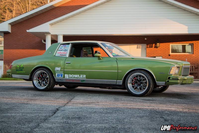 Load image into Gallery viewer, UMI Performance 78-88 GM G-Body Lowering Spring Front 2in Lowering

