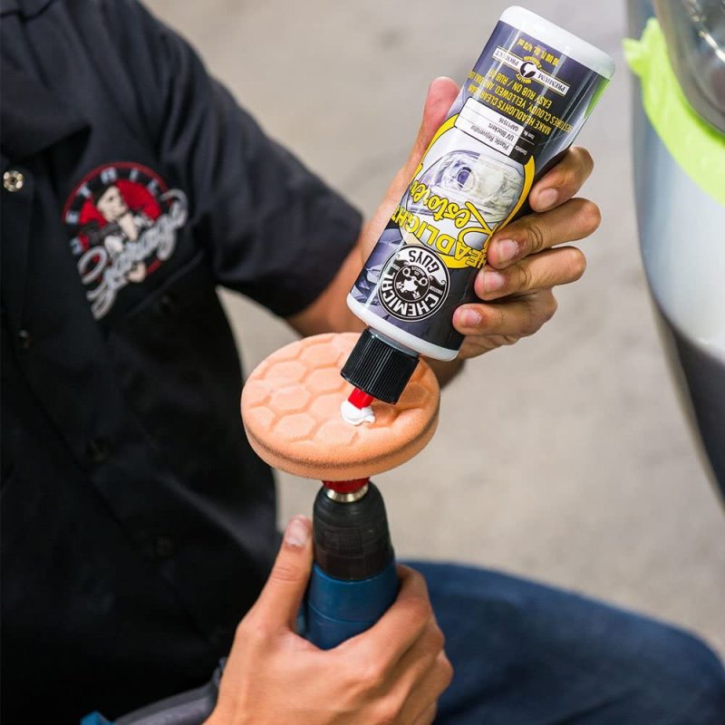 Load image into Gallery viewer, Chemical Guys Headlight Restorer &amp; Protectant - 16oz
