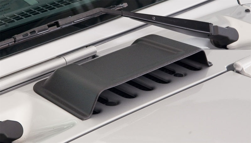 Load image into Gallery viewer, Bushwacker 98-18 Jeep Wrangler Trail Armor Hood Scoop (Textured Tpo) - Black
