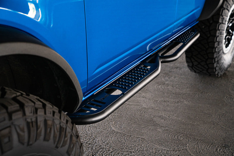 Load image into Gallery viewer, DV8 Offroad 21-22 Ford Bronco OE Plus Series Side Steps
