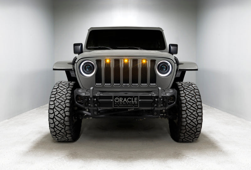 Load image into Gallery viewer, Oracle Jeep JL/Gladiator JT Oculus Switchback Bi-LED Projector Headlights - Amber/White Switchback
