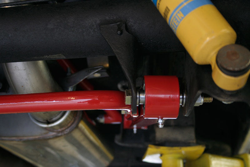 Load image into Gallery viewer, UMI Performance 64-72 GM A-Body 1in Solid CrMo Rear Sway Bar
