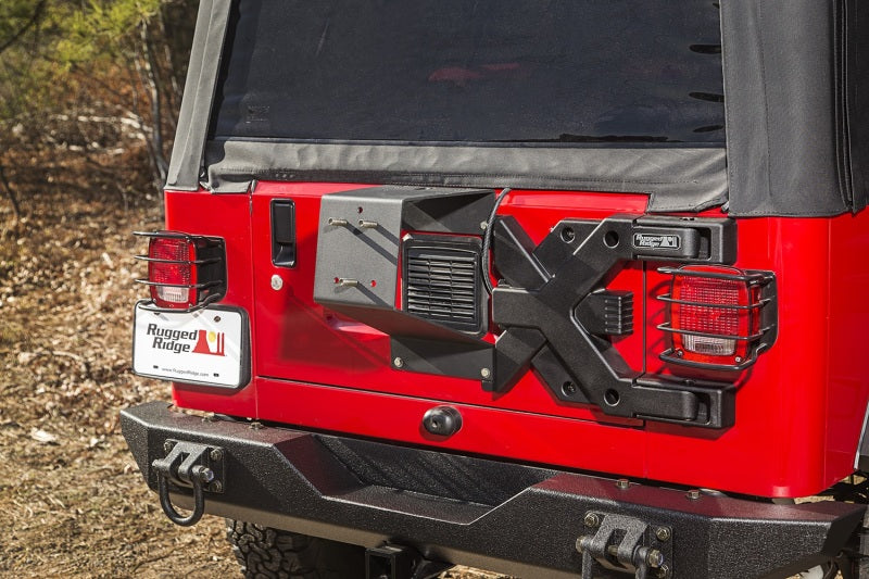 Load image into Gallery viewer, Rugged Ridge Spartacus HD Tire Carrier Hinge Casting 97-06 TJ
