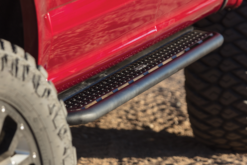 Load image into Gallery viewer, Go Rhino 17-20 Ford F-250/F-350 SD Dominator Extreme D6 SideSteps Complete Kit w/SideStep + Brkts
