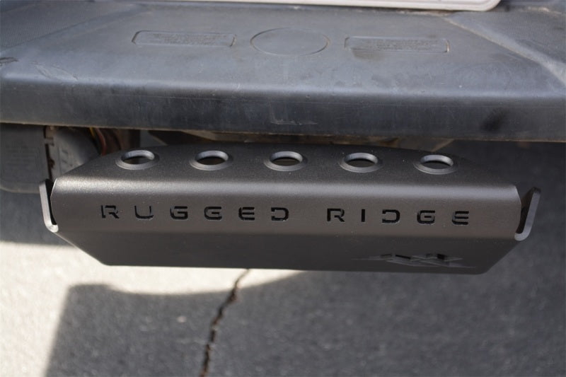 Load image into Gallery viewer, Rugged Ridge 07-23 Jeep Wrangler JK/JKU/JL/JLU &amp; 20-23 Gladiator Hitch Skid Plate 2in. Rec - Tex Blk
