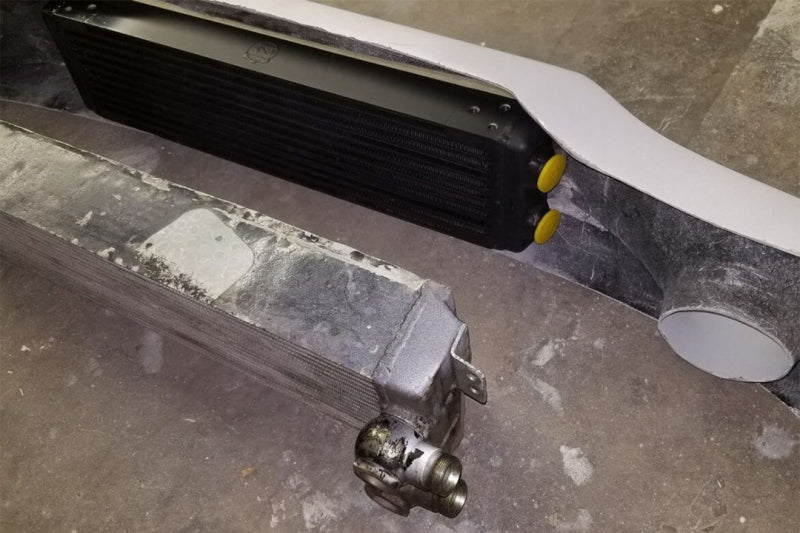 Load image into Gallery viewer, CSF Universal Dual-Pass Oil Cooler (RS Style) - M22 x 1.5 - 24in L x 5.75in H x 2.16in W
