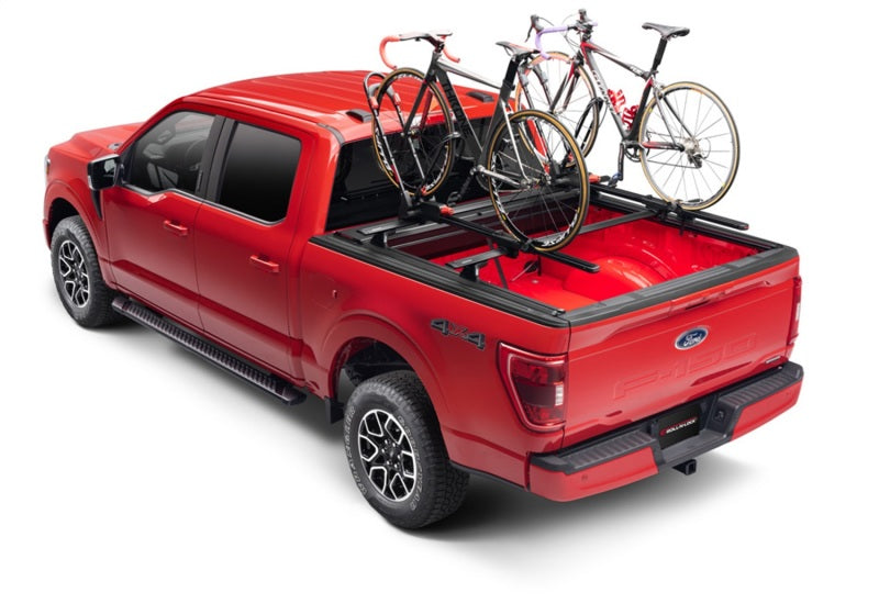 Load image into Gallery viewer, Roll-N-Lock 20-22 Chevrolet Silverado 2500-3500 (82.2in. Bed) A-Series XT Retractable Tonneau Cover
