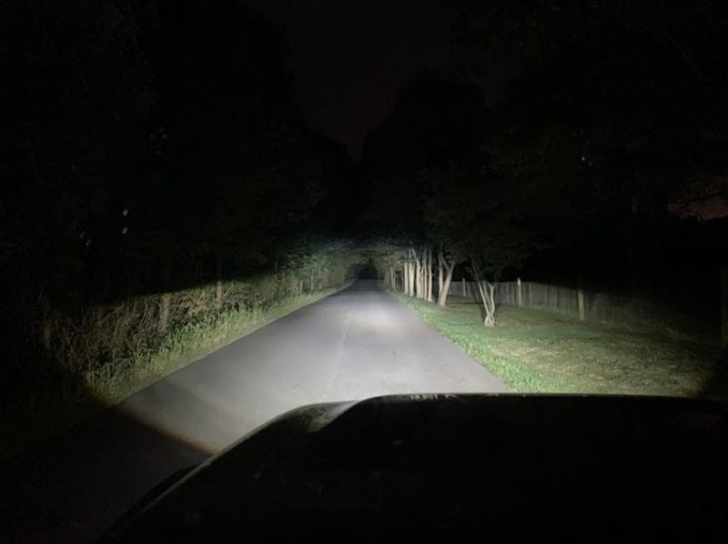 Load image into Gallery viewer, Oracle Jeep JL/Gladiator JT Oculus Switchback Bi-LED Projector Headlights - Amber/White Switchback
