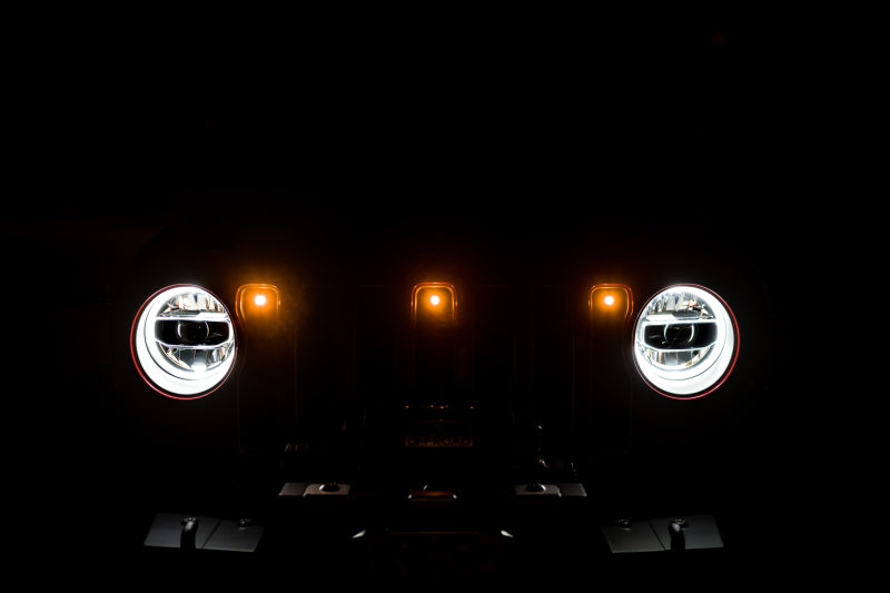 Load image into Gallery viewer, DV8 Offroad 2018+ Jeep JL Grill Amber Marker Lights
