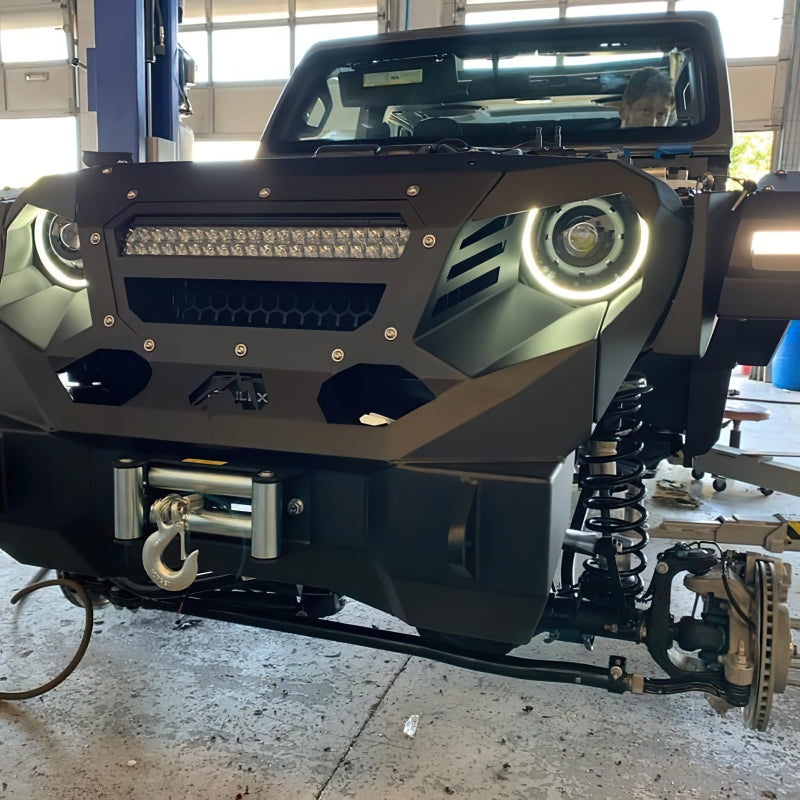 Load image into Gallery viewer, Oracle Jeep JL/Gladiator JT Oculus Switchback Bi-LED Projector Headlights - Amber/White Switchback
