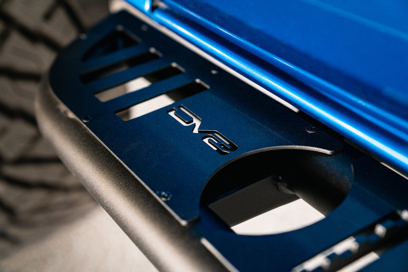 Load image into Gallery viewer, DV8 Offroad 21-22 Ford Bronco OE Plus Series Side Steps

