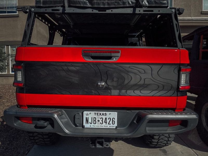 Load image into Gallery viewer, Oracle Jeep Gladiator JT Flush Mount LED Tail Lights
