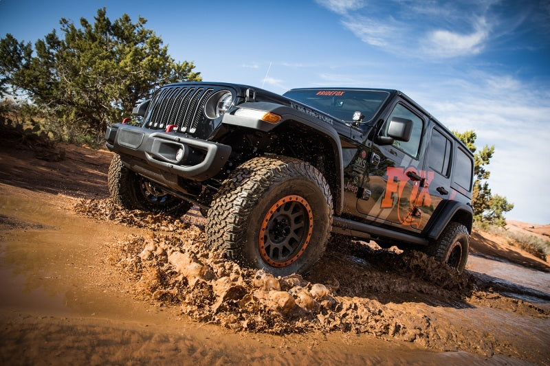 Load image into Gallery viewer, Fox 18+ Jeep JL 2.5 Factory Race Series Rear Shock Set 4.5-6in Lift w/ DSC
