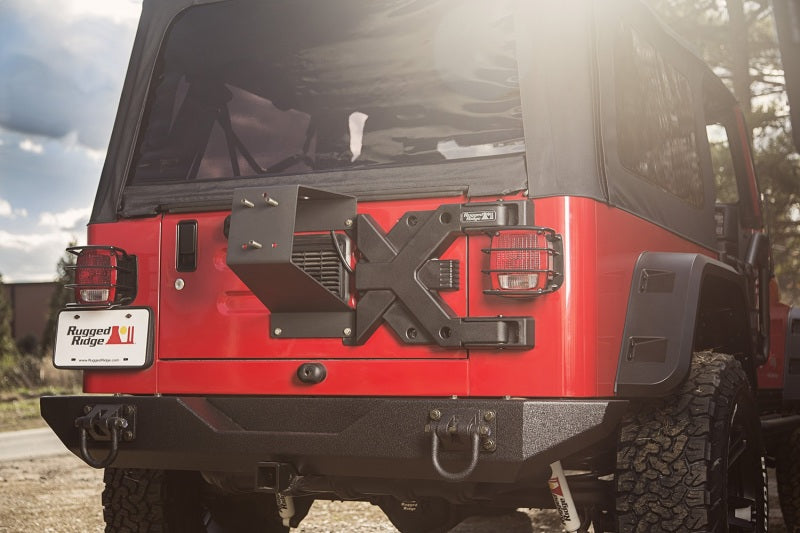 Load image into Gallery viewer, Rugged Ridge Spartacus HD Tire Carrier Hinge Casting 97-06 TJ
