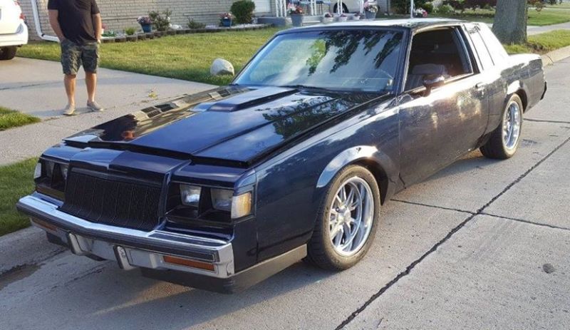 Load image into Gallery viewer, UMI Performance 78-88 GM G-Body Lowering Spring Front 2in Lowering
