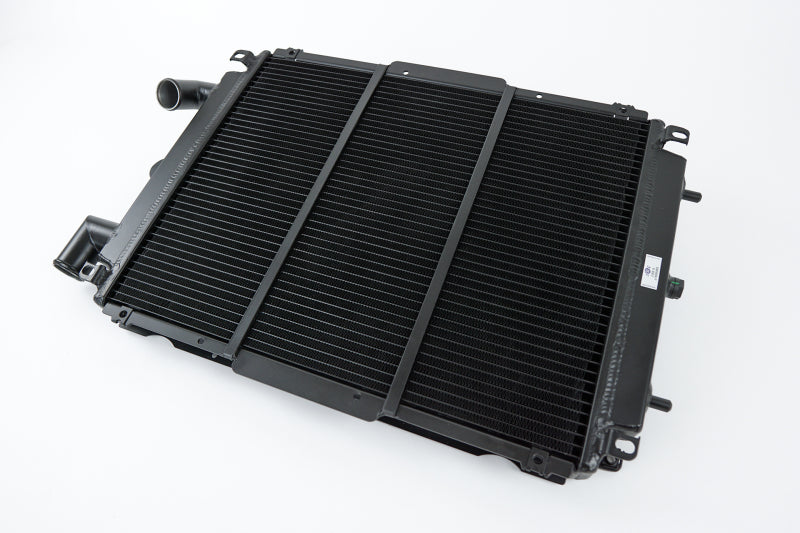 Load image into Gallery viewer, CSF Ferrari F355 High Performance All-Aluminum Radiator - Right
