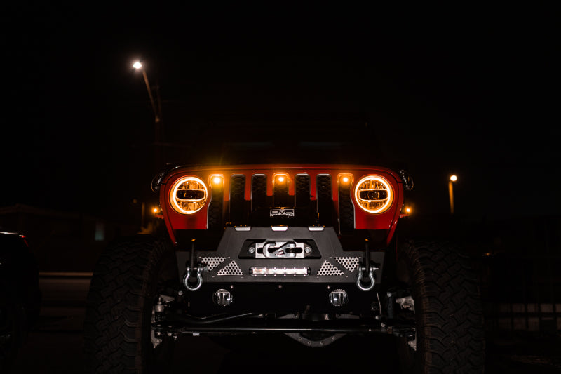 Load image into Gallery viewer, DV8 Offroad 2018+ Jeep JL Grill Amber Marker Lights
